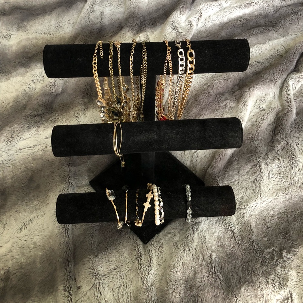 Three-tiered jewelry stand